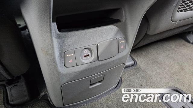 Kia Carnival 11-Seater Prestige 2019 — фото 20