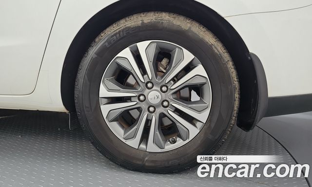 Kia Carnival 11-Seater Prestige 2019 — фото 21