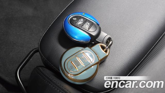 MINI Cooper S 5Door Standard 3rd 2016 — фото 15