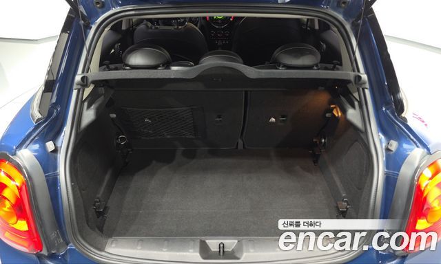 MINI Cooper S 5Door Standard 3rd 2016 — фото 16