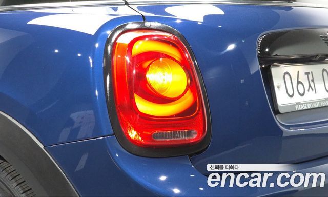 MINI Cooper S 5Door Standard 3rd 2016 — фото 23