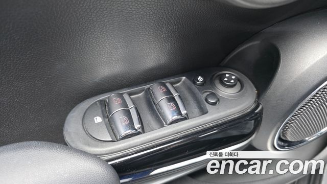 MINI Cooper S 5Door Standard 3rd 2016 — фото 27