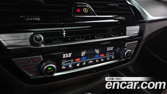 BMW 5 Series (G30) 530i M Sport Package 2021 — фото 18
