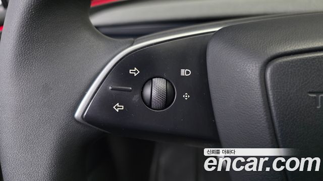 Tesla Model 3 RWD 2025 — фото 17