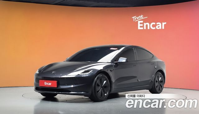 Tesla Model 3 RWD