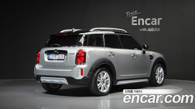 MINI Cooper Countryman Classic Plus Launch Pack 2nd Gen 2023 — фото 2