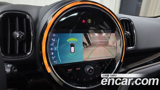 MINI Cooper Countryman Classic Plus Launch Pack 2nd Gen 2023 — фото 15