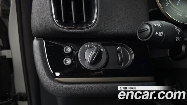 MINI Cooper Countryman Classic Plus Launch Pack 2nd Gen 2023 — фото 27