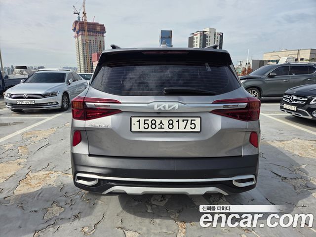Kia Seltos Gasoline 1.6 Turbo 2WD Signature 2023 — фото 4