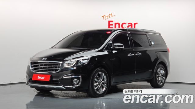 Kia Carnival 7-seater Limousine President