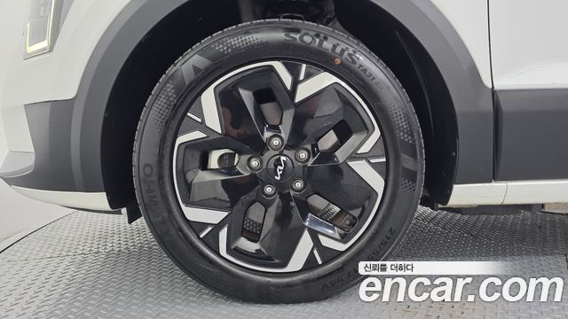 Kia Niro EV Air 2023 — фото 5