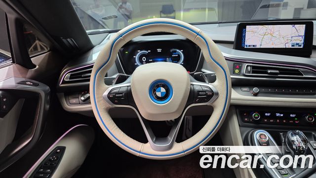 BMW i8 Coupe 2015 — фото 13