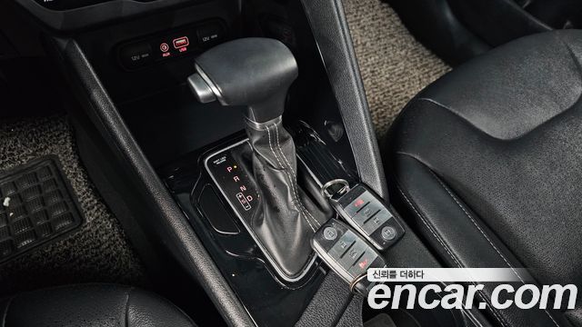 Kia Niro Prestige 2018 — фото 9