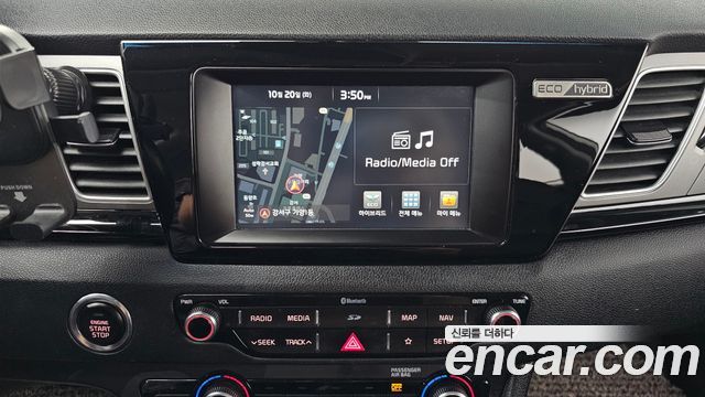Kia Niro Prestige 2018 — фото 14