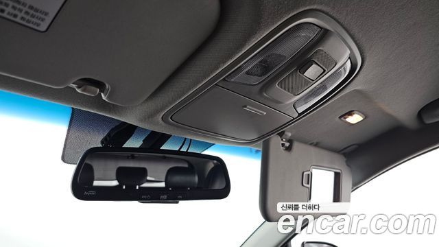 Kia Niro Prestige 2018 — фото 19