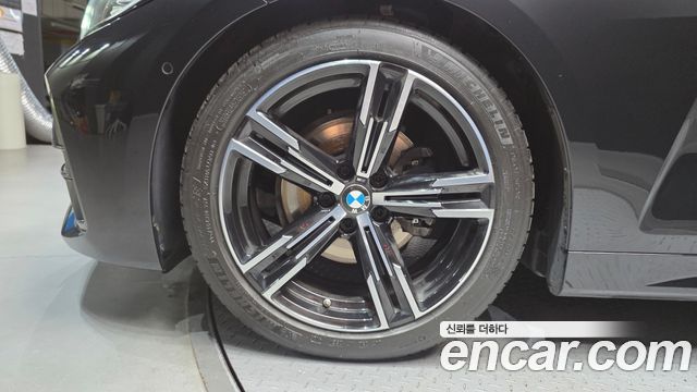 BMW 4 Series (G22) 420i M Sport Convertible 2021 — фото 5