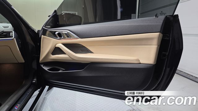 BMW 4 Series (G22) 420i M Sport Convertible 2021 — фото 25