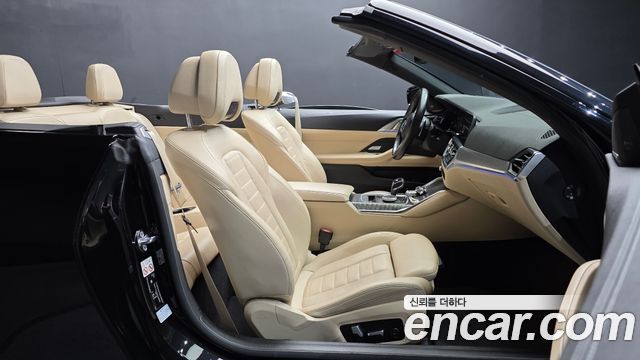 BMW 4 Series (G22) 420i M Sport Convertible 2021 — фото 26