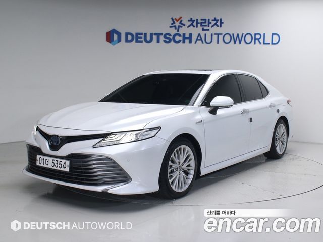 Toyota Camry (XV70) 2.5 XLE Hybrid