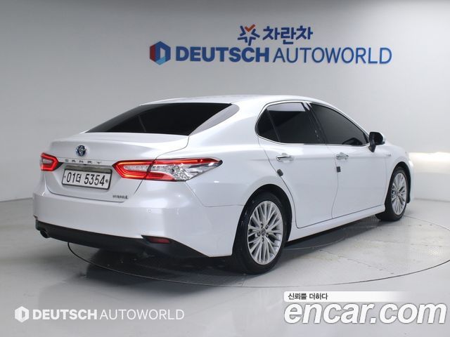 Toyota Camry (XV70) 2.5 XLE Hybrid 2019 — фото 2