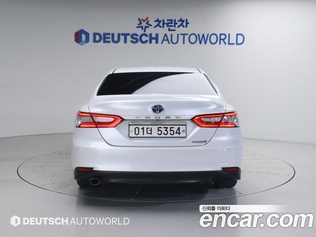 Toyota Camry (XV70) 2.5 XLE Hybrid 2019 — фото 4