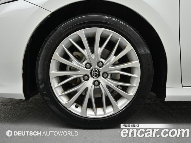 Toyota Camry (XV70) 2.5 XLE Hybrid 2019 — фото 5