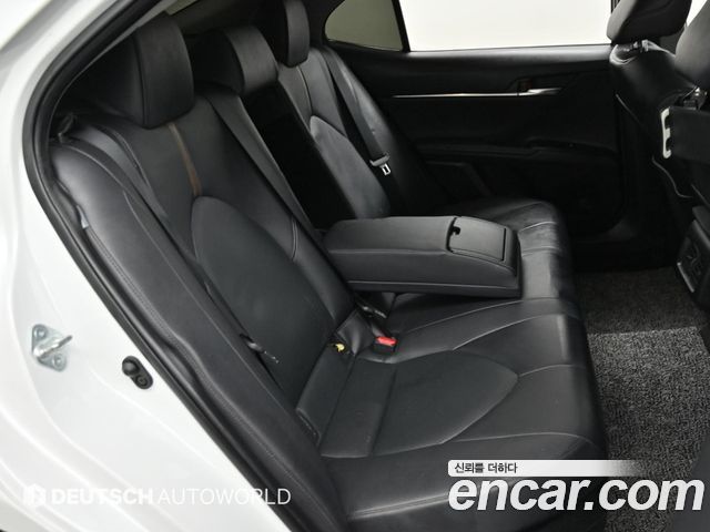 Toyota Camry (XV70) 2.5 XLE Hybrid 2019 — фото 15