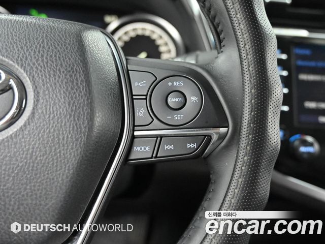 Toyota Camry (XV70) 2.5 XLE Hybrid 2019 — фото 19