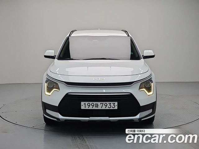 Kia Niro Prestige 2022 — фото 2