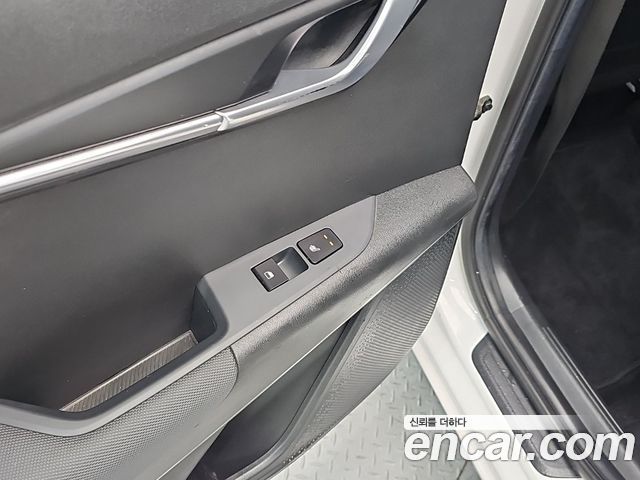 Kia Niro Prestige 2022 — фото 17
