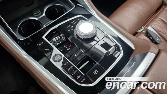 BMW X6 (G06) xDrive40i M Sport 2025 — фото 9
