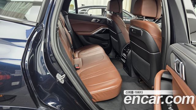 BMW X6 (G06) xDrive40i M Sport 2025 — фото 12