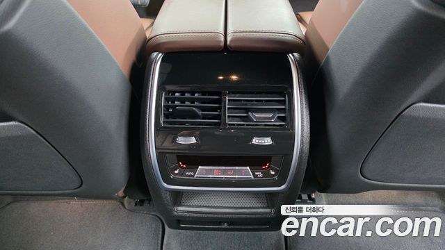 BMW X6 (G06) xDrive40i M Sport 2025 — фото 18
