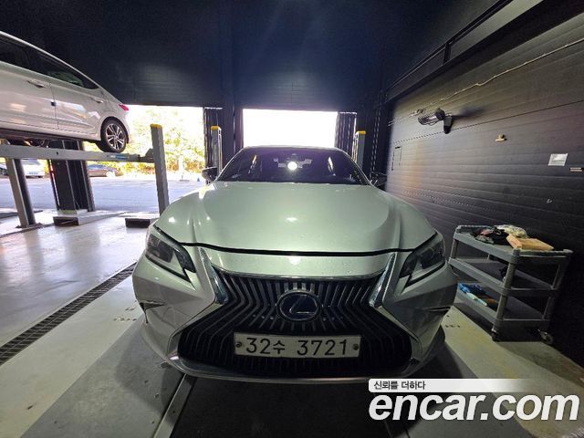 Lexus ES300h (VII) Luxury Plus