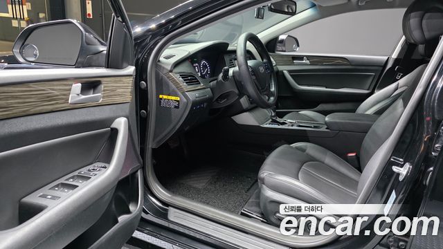 Hyundai Sonata (LF) 2.0 Smart 2015 — фото 10