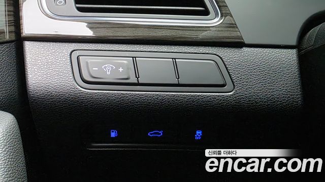 Hyundai Sonata (LF) 2.0 Smart 2015 — фото 17
