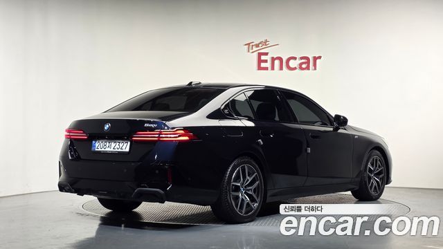 BMW 5 Series (G60) 520i M Sport 2025 — фото 2