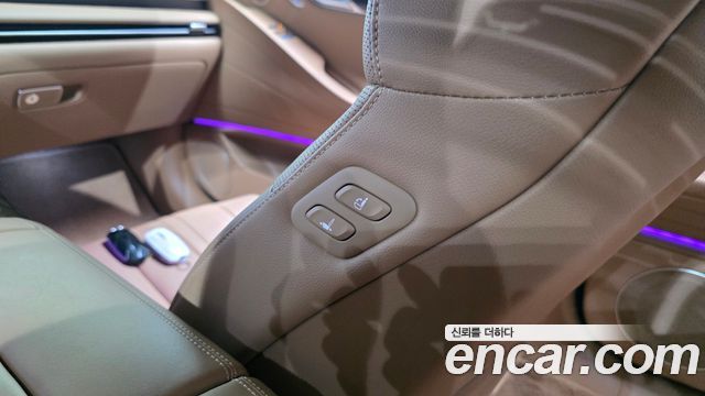 Genesis G80 (RG3) Gasoline 2.5 Turbo AWD 2025 — фото 35
