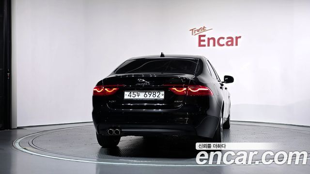 Jaguar XF (X260) 20d Prestige 2018 — фото 4