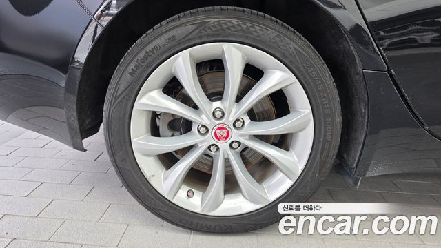 Jaguar XF (X260) 20d Prestige 2018 — фото 5