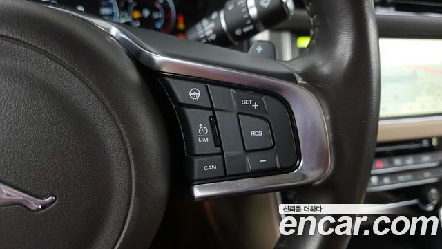 Jaguar XF (X260) 20d Prestige 2018 — фото 27