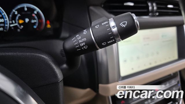 Jaguar XF (X260) 20d Prestige 2018 — фото 29