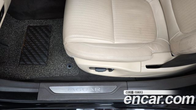 Jaguar XF (X260) 20d Prestige 2018 — фото 31