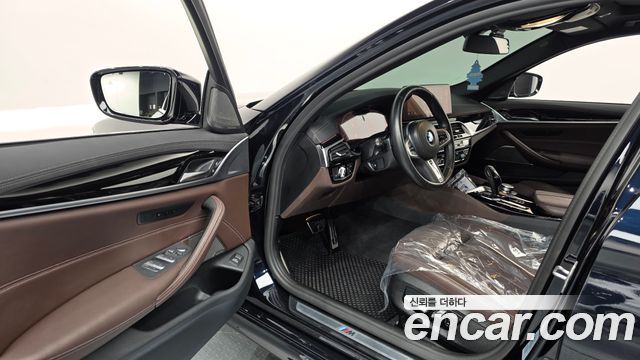 BMW 5 Series (G30) 530i M Sport Package 2022 — фото 10