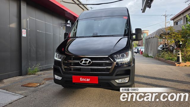 Hyundai Solati 11-Seater Luxury 2021 — фото 3