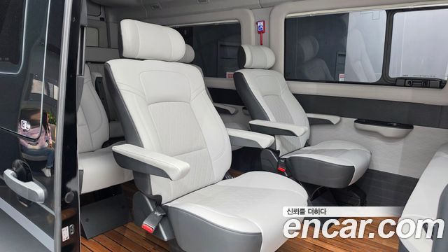 Hyundai Solati 11-Seater Luxury 2021 — фото 11