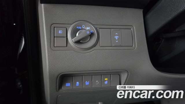 Hyundai Solati 11-Seater Luxury 2021 — фото 29