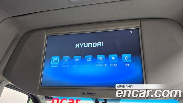 Hyundai Solati 11-Seater Luxury 2021 — фото 31
