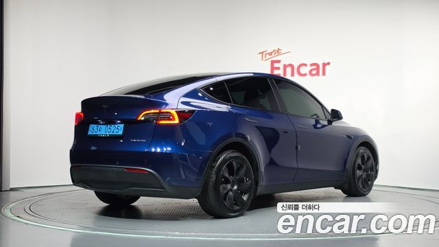 Tesla Model Y Long Range AWD 2022 — фото 2