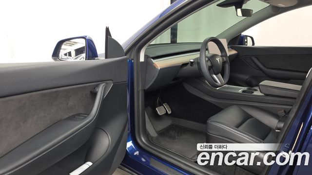 Tesla Model Y Long Range AWD 2022 — фото 10